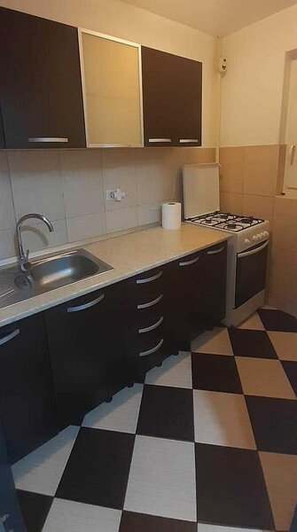 Titan, str. Ghita Serban, ac, tv, renovata