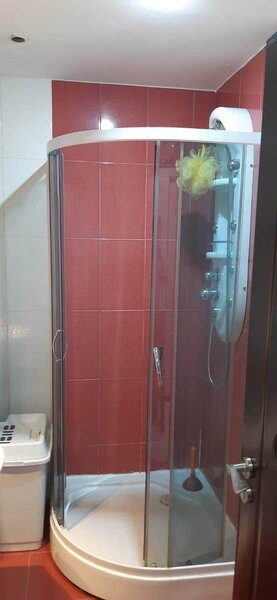 Titan, str. Ghita Serban, ac, tv, renovata